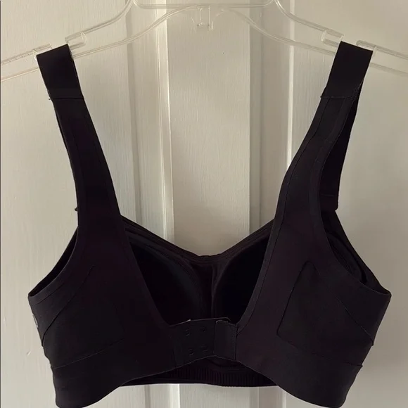 Lululemon Black Women's Sports Bra 32D - Picture 2 of 4